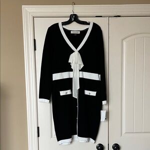 Taylor Women's Elegant Black and White Dress XL